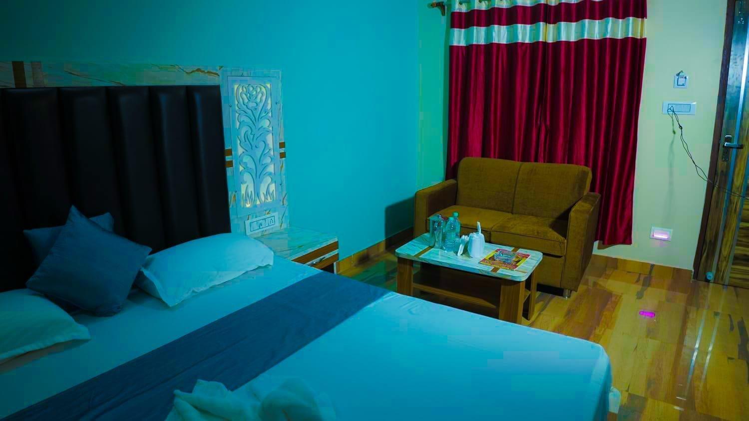 Resort Saikat Saranya Мандармони Екстериор снимка